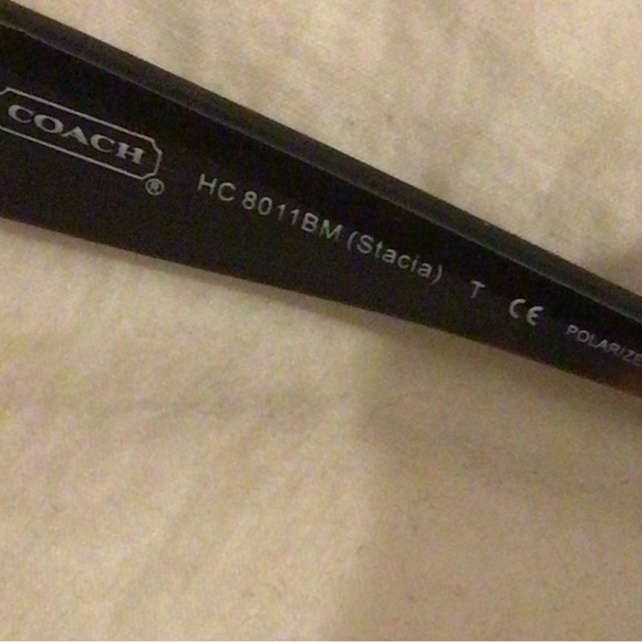 Coach sunglasses with the case - Picture 10 of 14